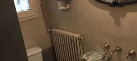 35 rooms House in Vaiano, Italy No. 40000 52