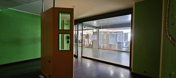 1-Zimmer Gewerbliche Immobilie in Borgosesia, Italy, Nr. 155659 4