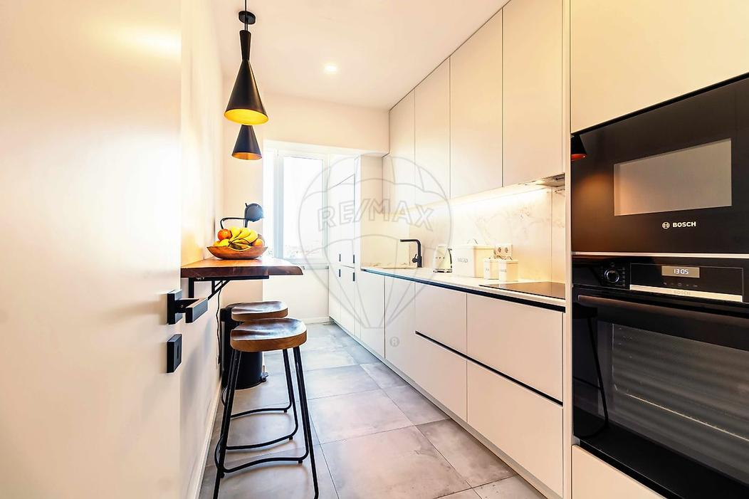 3 bedrooms Apartment in Oeiras, Portugal No. 56889