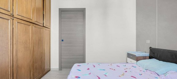 2 bedrooms Apartment in Paullo, Italy No. 277005 6