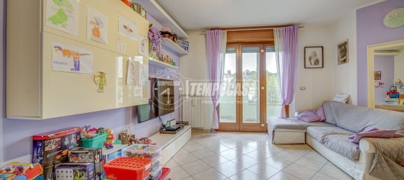 Дуплекс с 3 комнатами в Сумираго, Италия № 301100 14