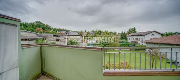 Дуплекс с 3 комнатами в Сумираго, Италия № 301100 19