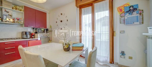 Дуплекс с 3 комнатами в Сумираго, Италия № 301100 11