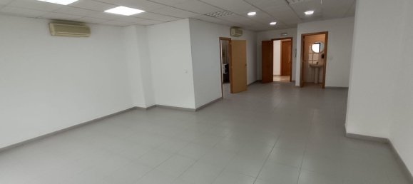 Gewerbliche Immobilie in San Gines, Spain 115m², Nr. 155138 14