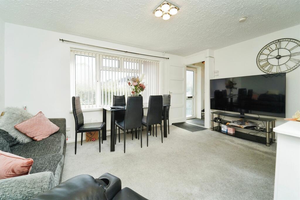 2 Schlafzimmer Gewerbliche Immobilie in Crawley, United Kingdom, Nr. 6282