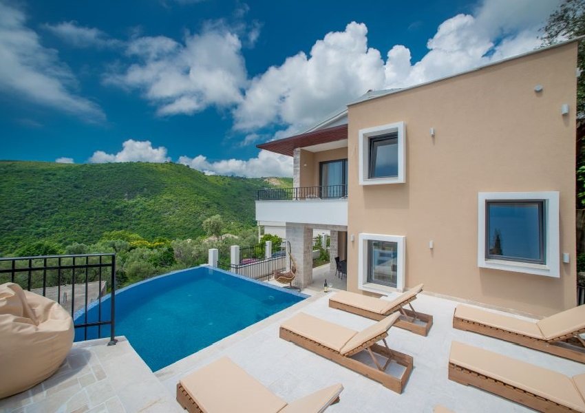 3 bedrooms Commercial property in Budva, Montenegro No. 105