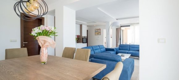 3 bedrooms Commercial property in Budva, Montenegro No. 105 11