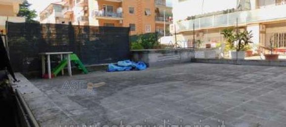 Apartamento de 3 habitaciónes en Rome, Italy No. 194661 10