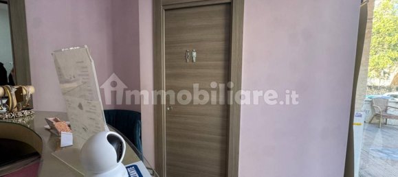 2 rooms Commercial property in Rome, Italy No. 328355 4