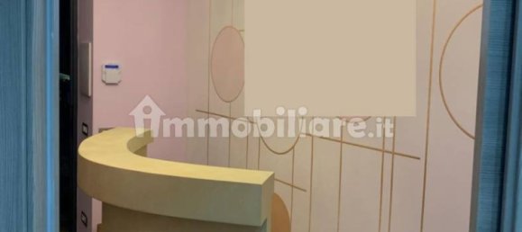 2 rooms Commercial property in Rome, Italy No. 328355 3
