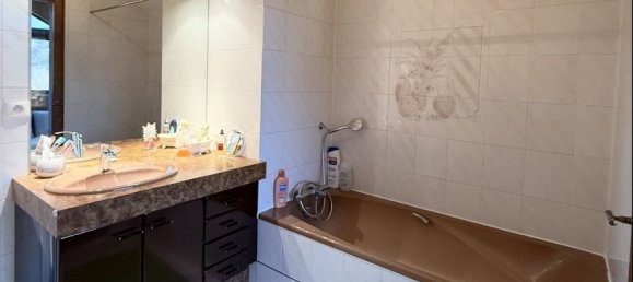 4 bedrooms Apartment in Divonne-les-Bains, France No. 203577 15