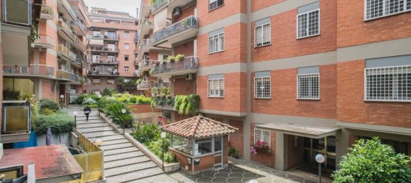 3 Schlafzimmer Wohnung in Rome, Italy, Nr. 333628 19