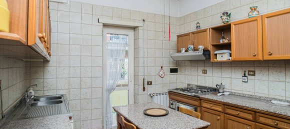 3 Schlafzimmer Wohnung in Rome, Italy, Nr. 333628 9