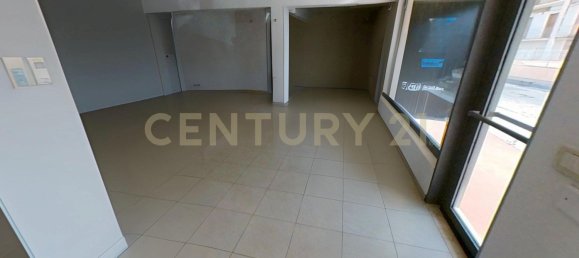 70m² Commercial property in Vittoria, Italy No. 277865 4