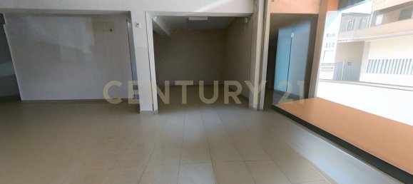 70m² Commercial property in Vittoria, Italy No. 277865 6