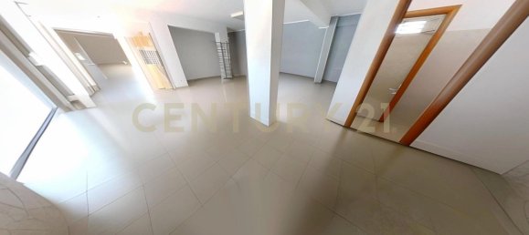 70m² Commercial property in Vittoria, Italy No. 277865 11