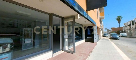 70m² Commercial property in Vittoria, Italy No. 277865 5