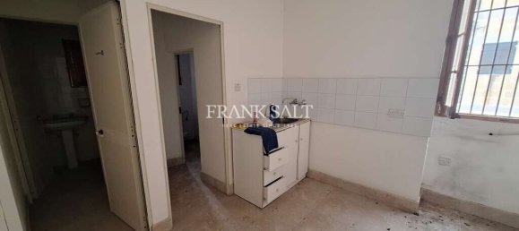 Warehouse in Marsa, Malta No. 13271 2