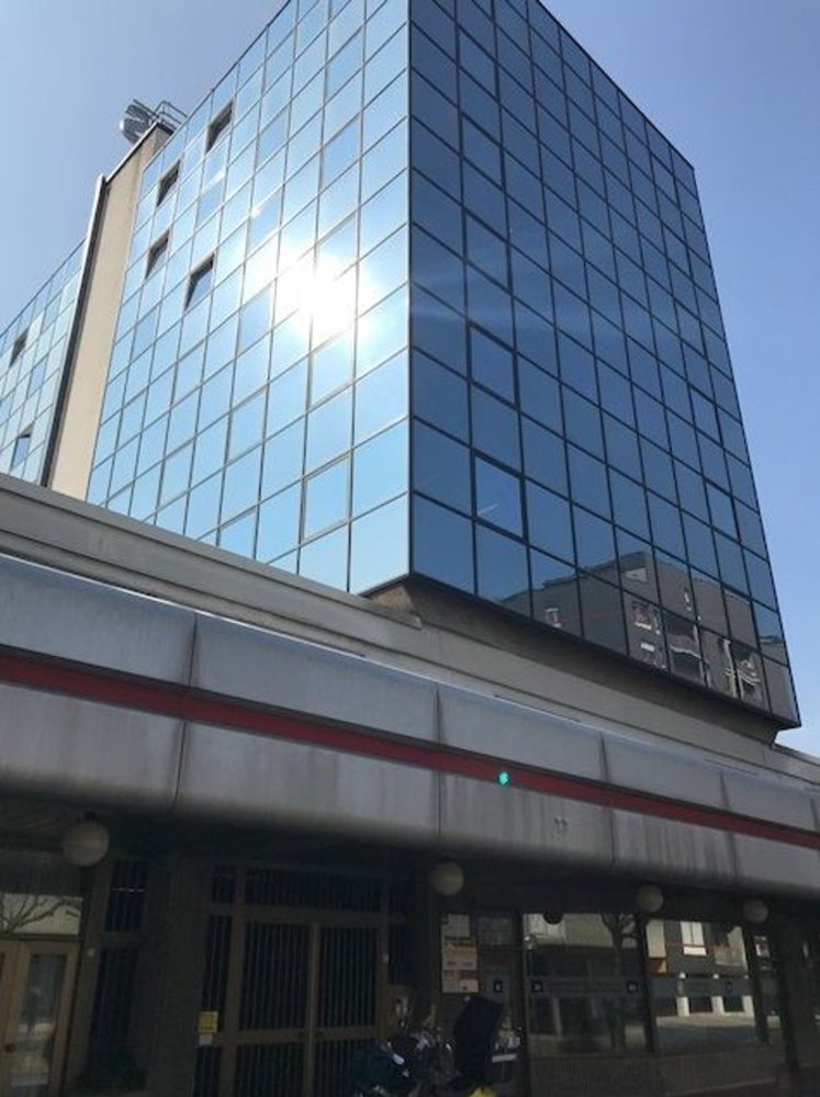 85m² Office in Bergamo, Italy No. 152003