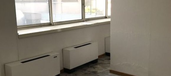 85m² Office in Bergamo, Italy No. 152003 4