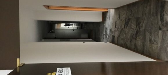 85m² Office in Bergamo, Italy No. 152003 9