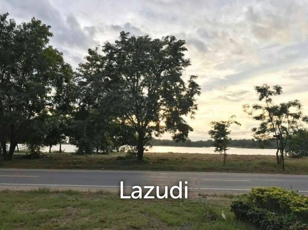 928m² Commercial property in Bang Lamung, Thailand No. 15543