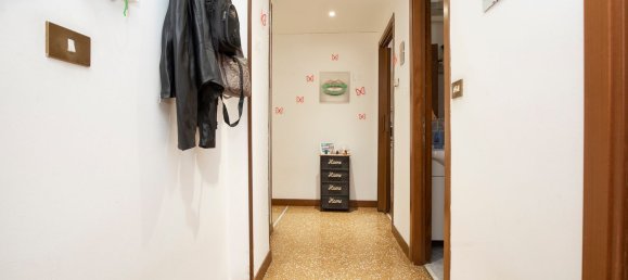 2 Schlafzimmer Wohnung in Genoa, Italy, Nr. 342214 4