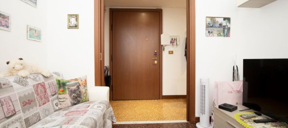 2 Schlafzimmer Wohnung in Genoa, Italy, Nr. 342214 3