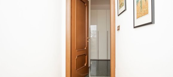 2 Schlafzimmer Wohnung in Genoa, Italy, Nr. 342214 12