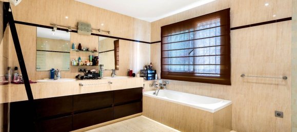 6 bedrooms Villa in Benalmadena, Spain No. 2465 11