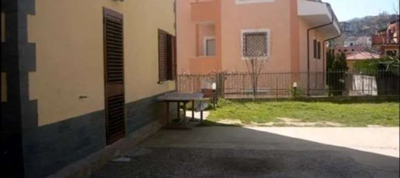 Квартира с 7 комнатами в Мендичино, Италия № 186422 4