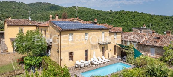 4 bedrooms House in Arezzo, Italy No. 263274 2