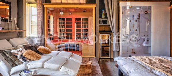 4 bedrooms House in Arezzo, Italy No. 263274 3