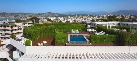 4 bedrooms Penthouse in Antibes, France No. 247283 14