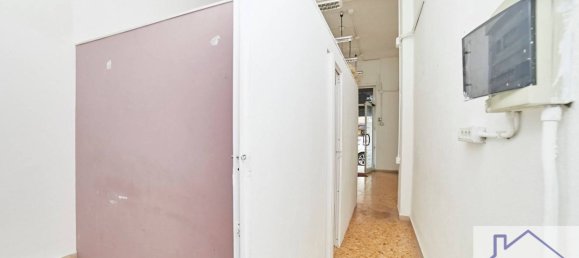 1 room Commercial property in Rome, Italy No. 24382 10