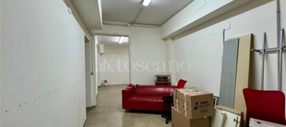 6 rooms Commercial property in Rome, Italy No. 170120 3