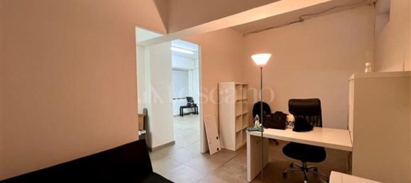 6 rooms Commercial property in Rome, Italy No. 170120 17