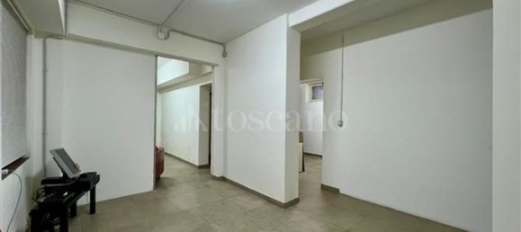 6 rooms Commercial property in Rome, Italy No. 170120 4