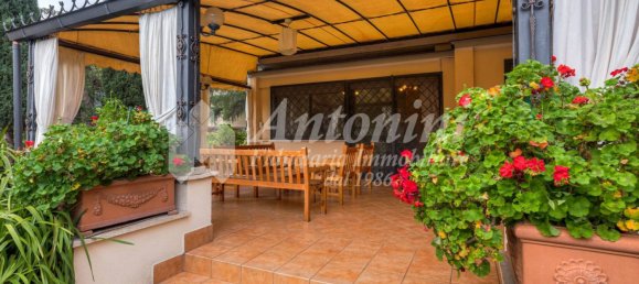6 bedrooms Villa in Rome, Italy No. 330889 12