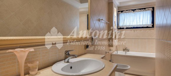 6 bedrooms Villa in Rome, Italy No. 330889 32