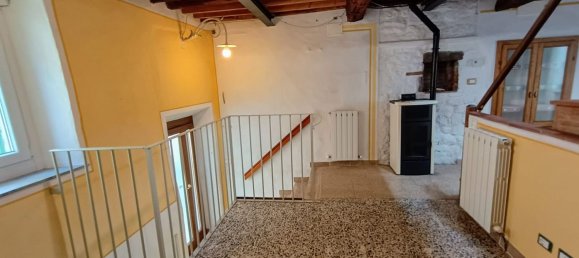 Замки и поместья с 4 комнатами в Пеша, Италия № 263865 18