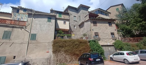 Замки и поместья с 4 комнатами в Пеша, Италия № 263865 48