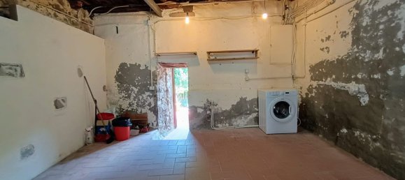 Замки и поместья с 4 комнатами в Пеша, Италия № 263865 30