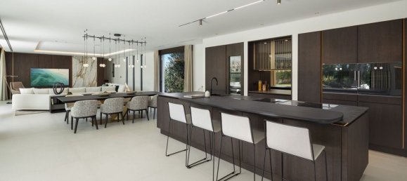 6 bedrooms Villa in Marbella, Spain No. 109048 16