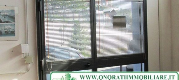 Bureau à Fonte Nuova, Italy 145m² No. 83810 18