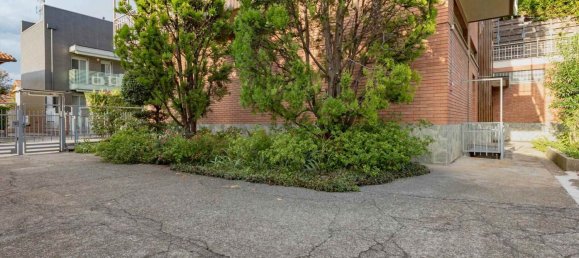 3 rooms Apartment in Cinisello Balsamo, Italy No. 330408 16