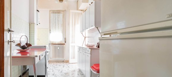 3 rooms Apartment in Cinisello Balsamo, Italy No. 330408 23