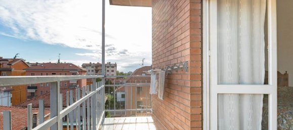 3 rooms Apartment in Cinisello Balsamo, Italy No. 330408 10