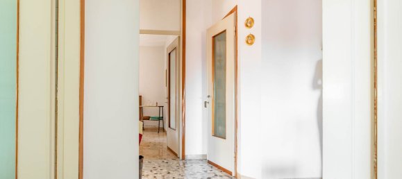 3 rooms Apartment in Cinisello Balsamo, Italy No. 330408 4