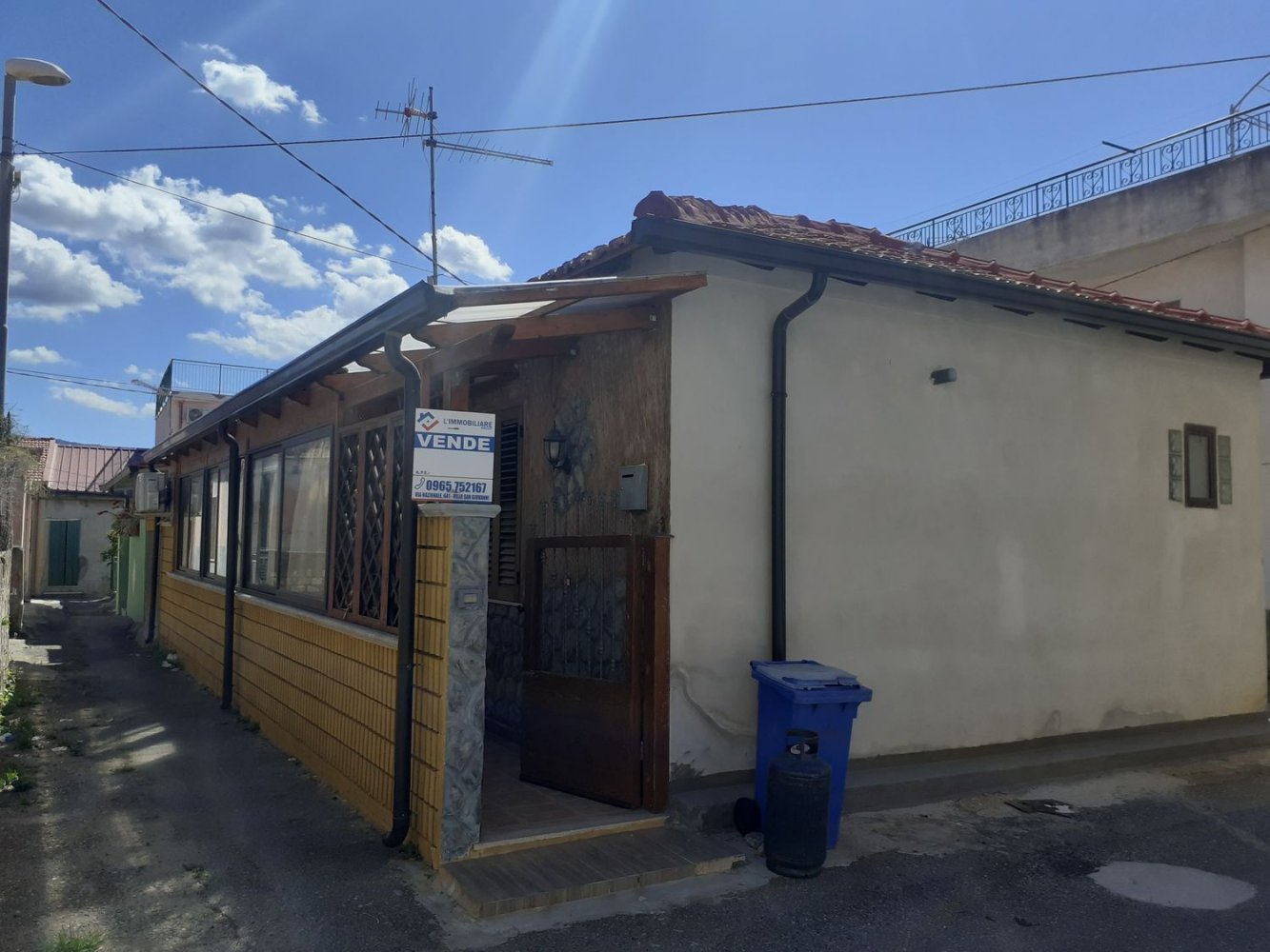 Apartamento de 3 habitaciónes en Reggio Calabria, Italy No. 39493